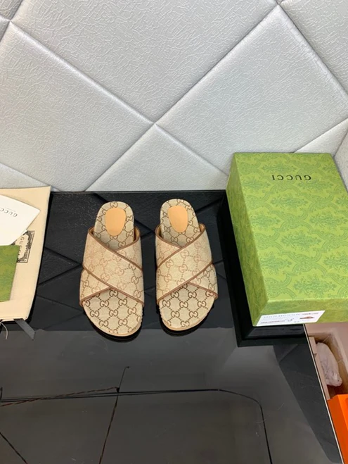 Gucci Slipper Trendy 3221