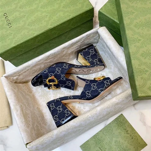 Gucci Slipper WellDesigned 3110