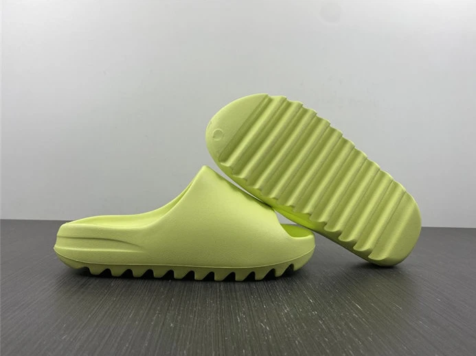 HighQuality 2693 Adidas Yeezy Slide Glow Green HQ 3040