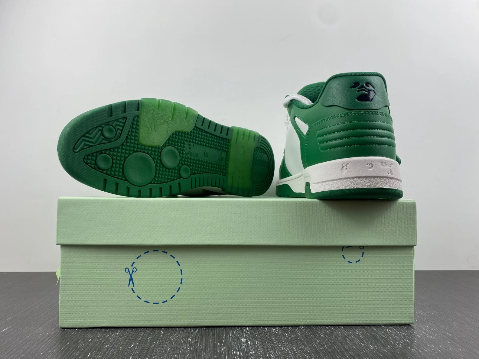 HighQuality 5354 OFF-WHITE Out of Office Low Top Green Dirty White OMIA189R21LEA 1427