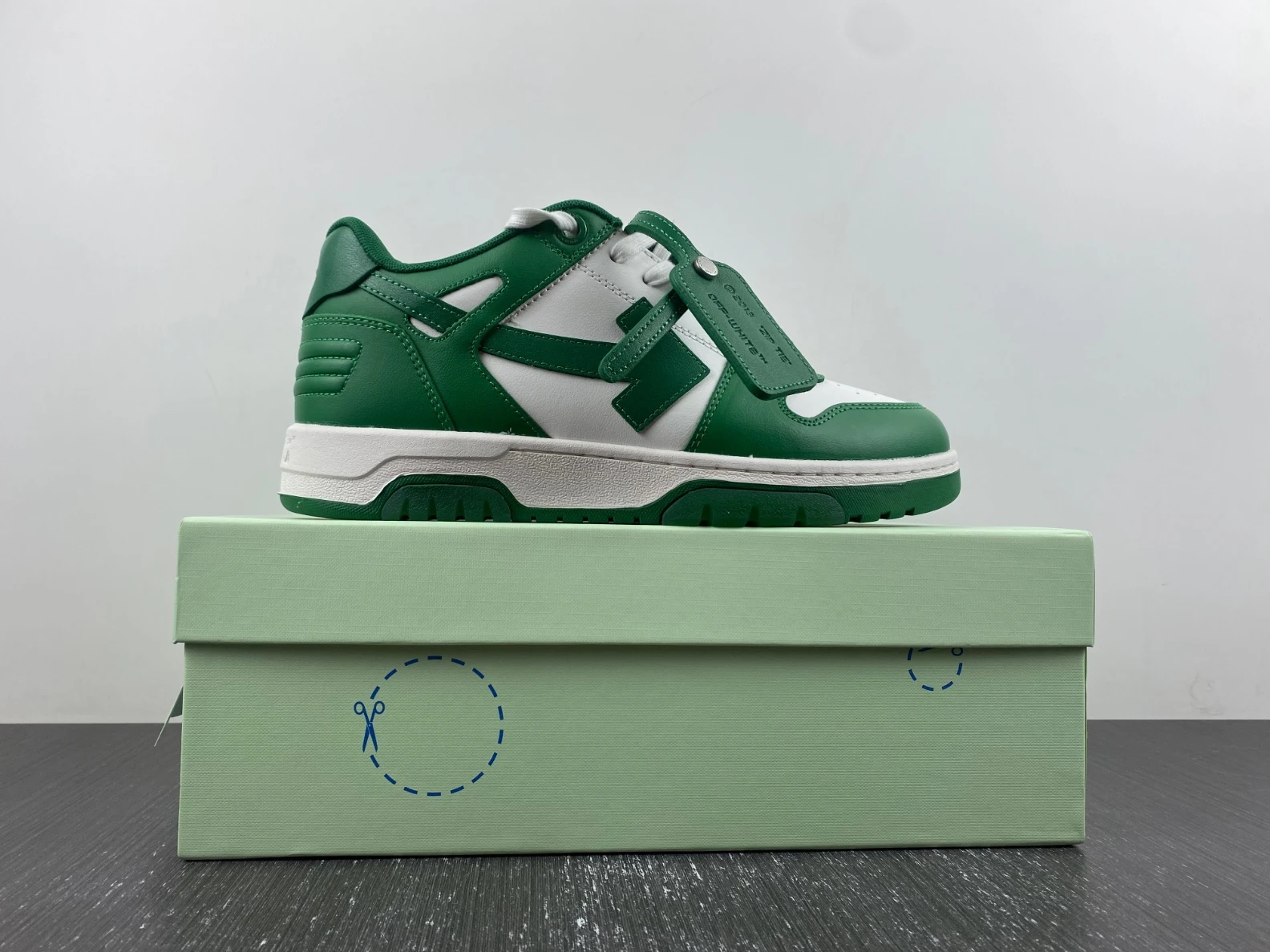HighQuality 5354 OFF-WHITE Out of Office Low Top Green Dirty White OMIA189R21LEA 1427