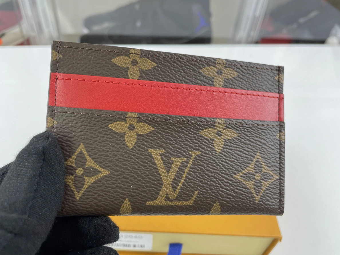 HighQuality LV with Red layer Card Wallet 381