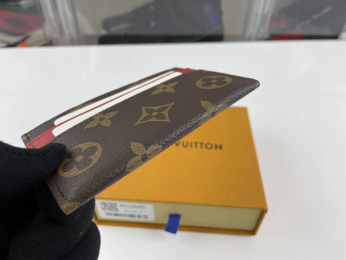 HighQuality LV with Red layer Card Wallet 381