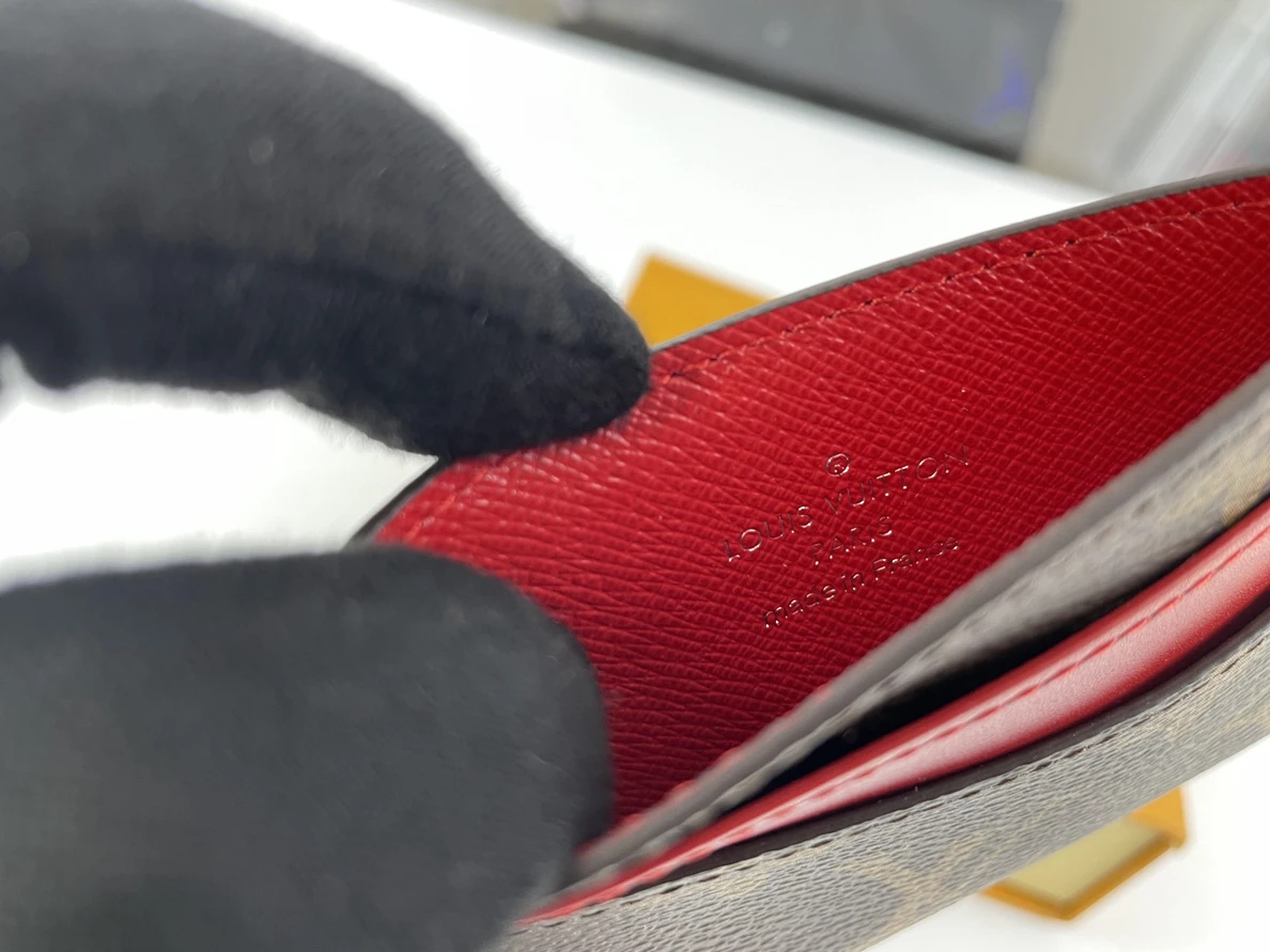 HighQuality LV with Red layer Card Wallet 381
