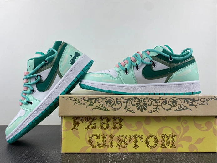 Jordan 1 Low New Emerald DC0774-132 SportInspired 640