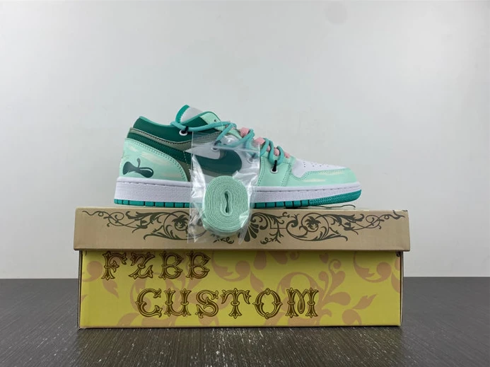 Jordan 1 Low New Emerald DC0774-132 SportInspired 640