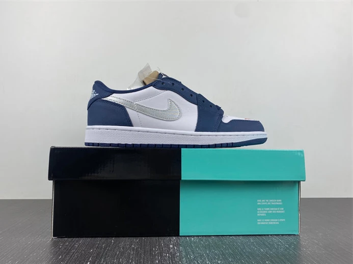 Jordan 1 Low SB Midnight Navy CJ7891-400 SportInspired 593