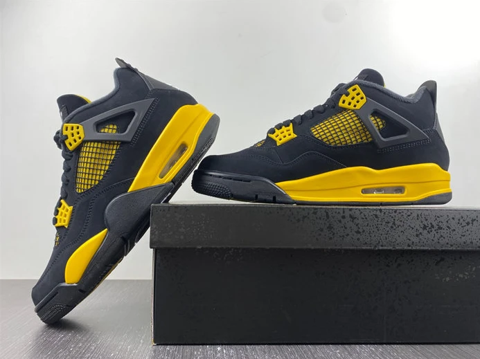 Jordan 4 Retro Thunder  308497-017 Fashionable 835