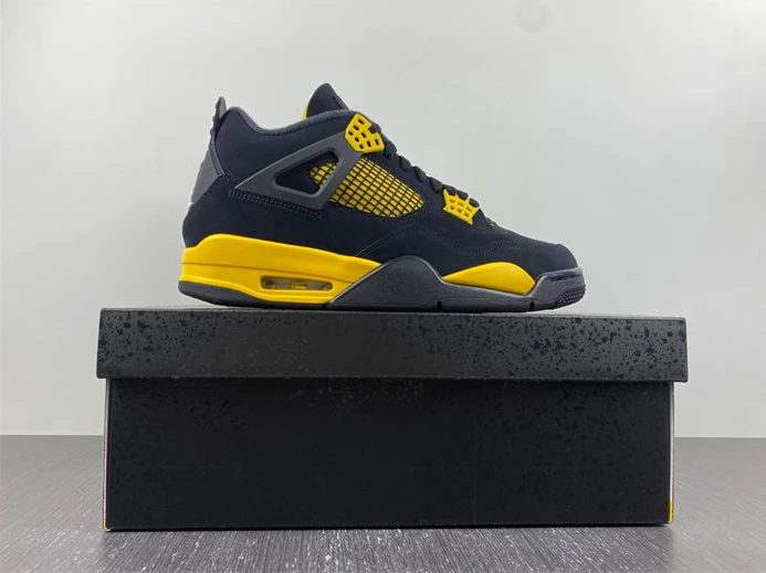 Jordan 4 Retro Thunder  308497-017 Fashionable 835