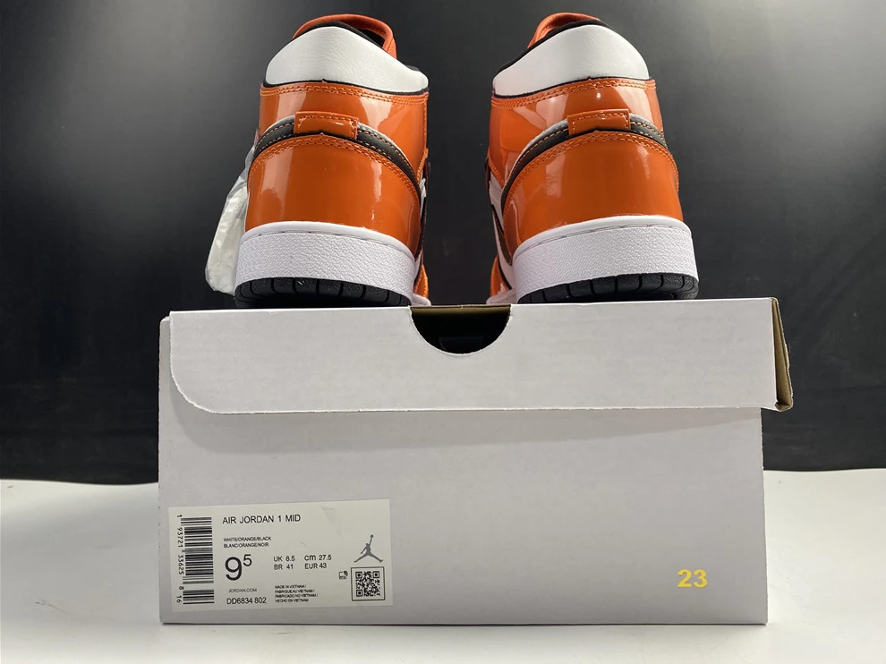 Jordan1 Mid SE Turf Orange DD6834-802 UrbanStyle 485