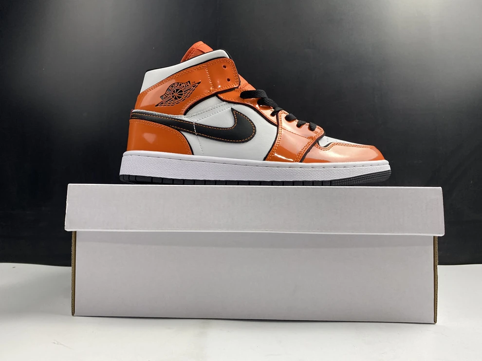 Jordan1 Mid SE Turf Orange DD6834-802 UrbanStyle 485