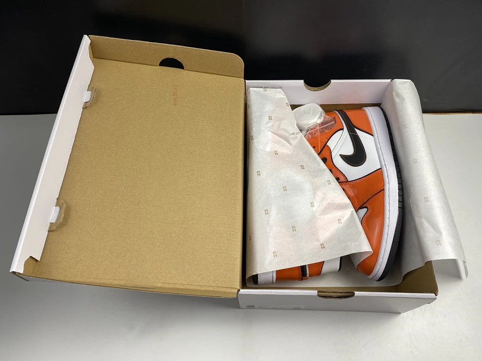 Jordan1 Mid SE Turf Orange DD6834-802 UrbanStyle 485