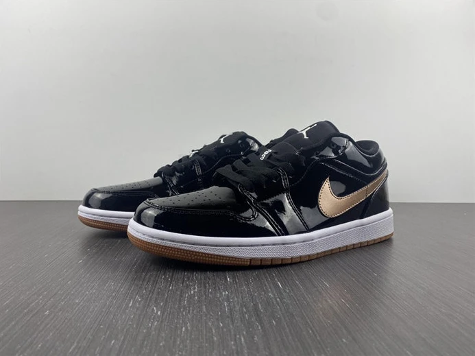 Jordan1 Retro Black Gold Patent 554723-032 Trendy 694