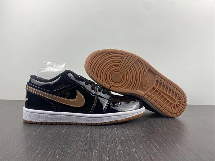Jordan1 Retro Black Gold Patent 554723-032 Trendy 694