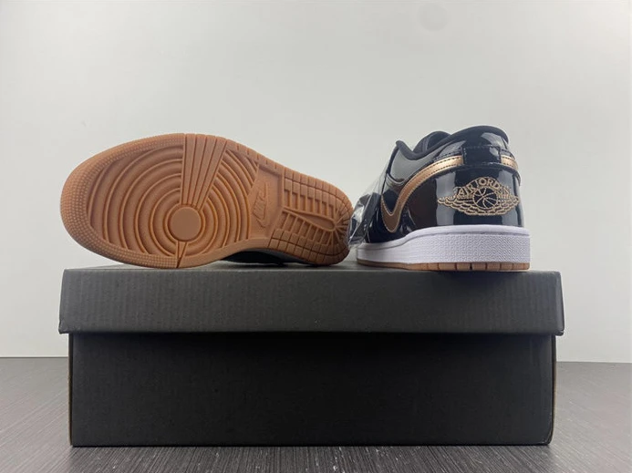 Jordan1 Retro Black Gold Patent 554723-032 Trendy 694