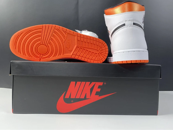 Jordan1 Retro Electro Orange 555088-180 Trendy 501