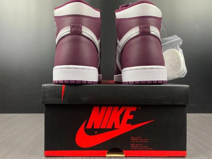 Jordan1 Retro OG Bordeaux 555088-611 ModernLook 476
