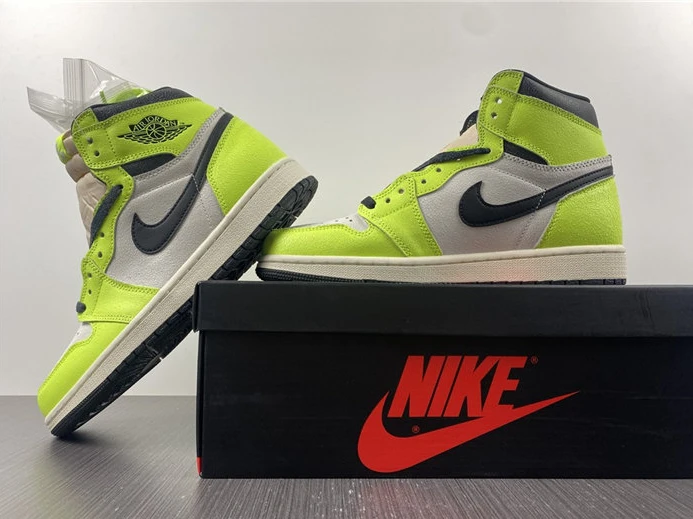 Jordan1 Retro OG Visionaire 555088-702 NewStyle 469