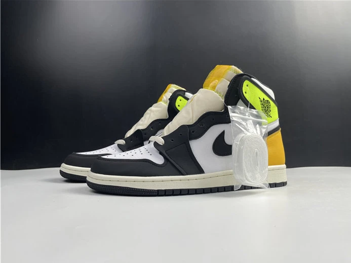 Jordan1 White Black Volt University Gold 555088-118 StreetReady 497