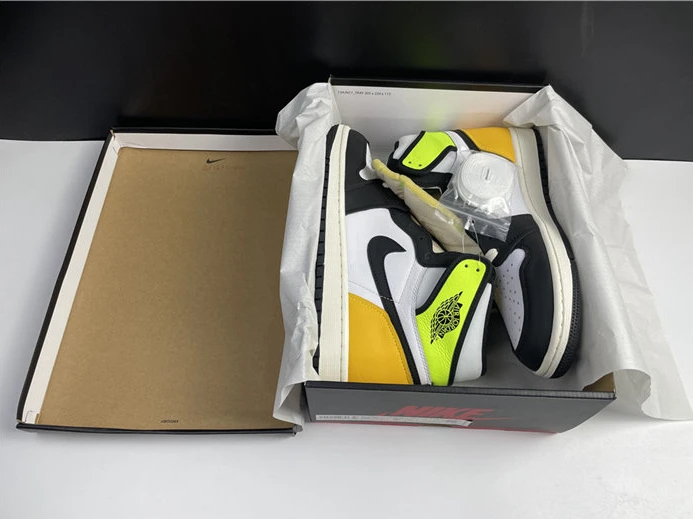 Jordan1 White Black Volt University Gold 555088-118 StreetReady 497