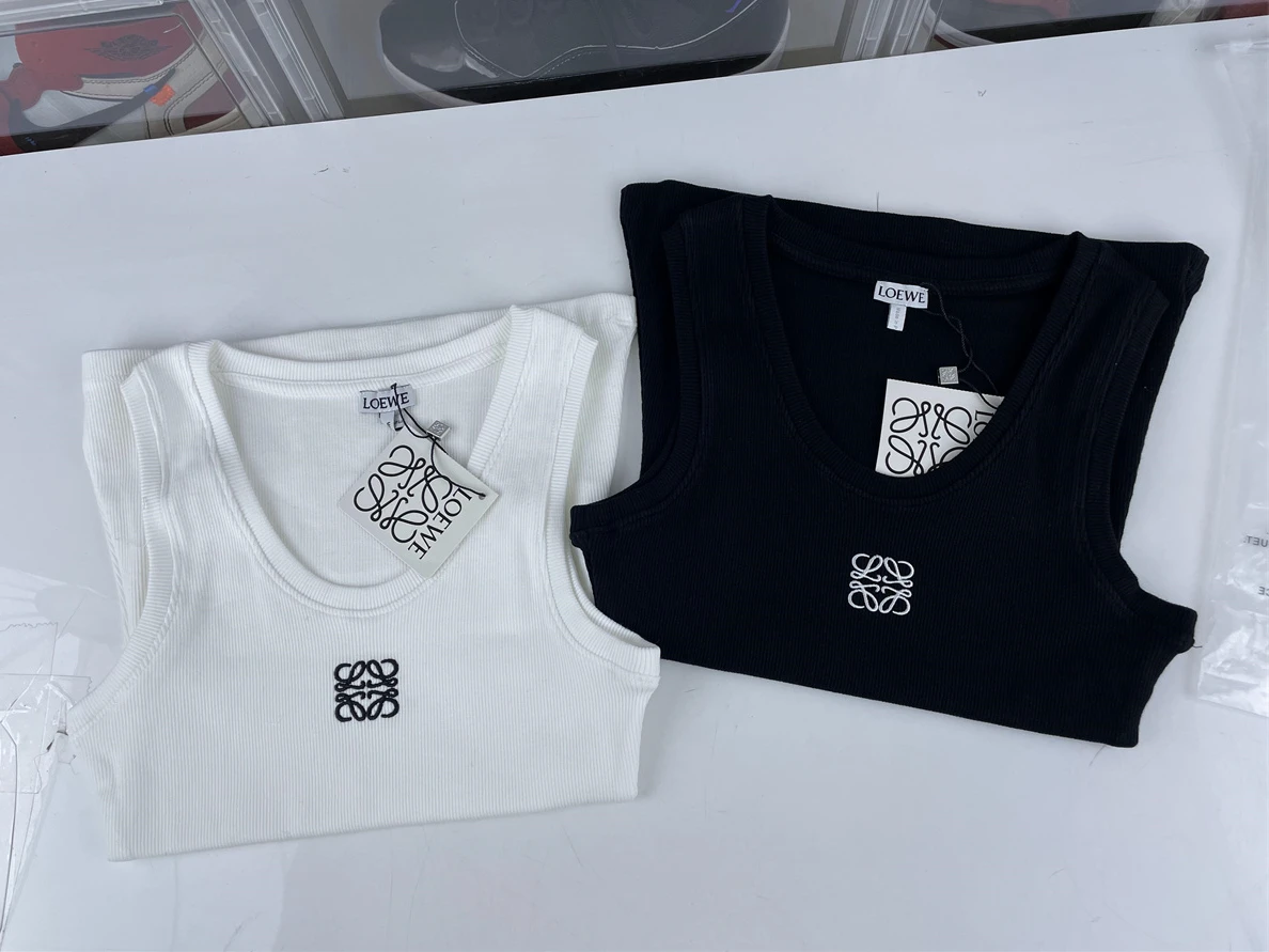 LOEWE ladies sweater vest ( black or white, price for 1 pcs) UrbanStyle 24