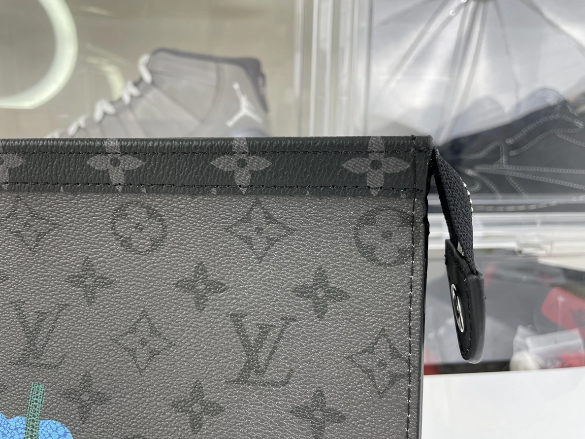 LV Mens Pumpkin Ochette Voyage hand bag ( 27 x 21 x 3cm) GoodFit 144