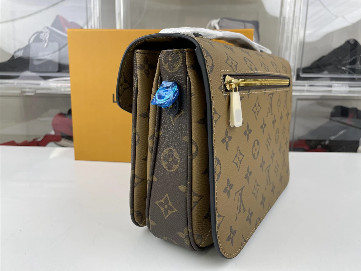 LV Pochette Metis Hand bag ( 25x 9x 17 cm) StreetReady 280