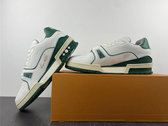 Louis Vuitton LV Trainer Sneaker Low White Green 1A54HM GoAnywhere 1517