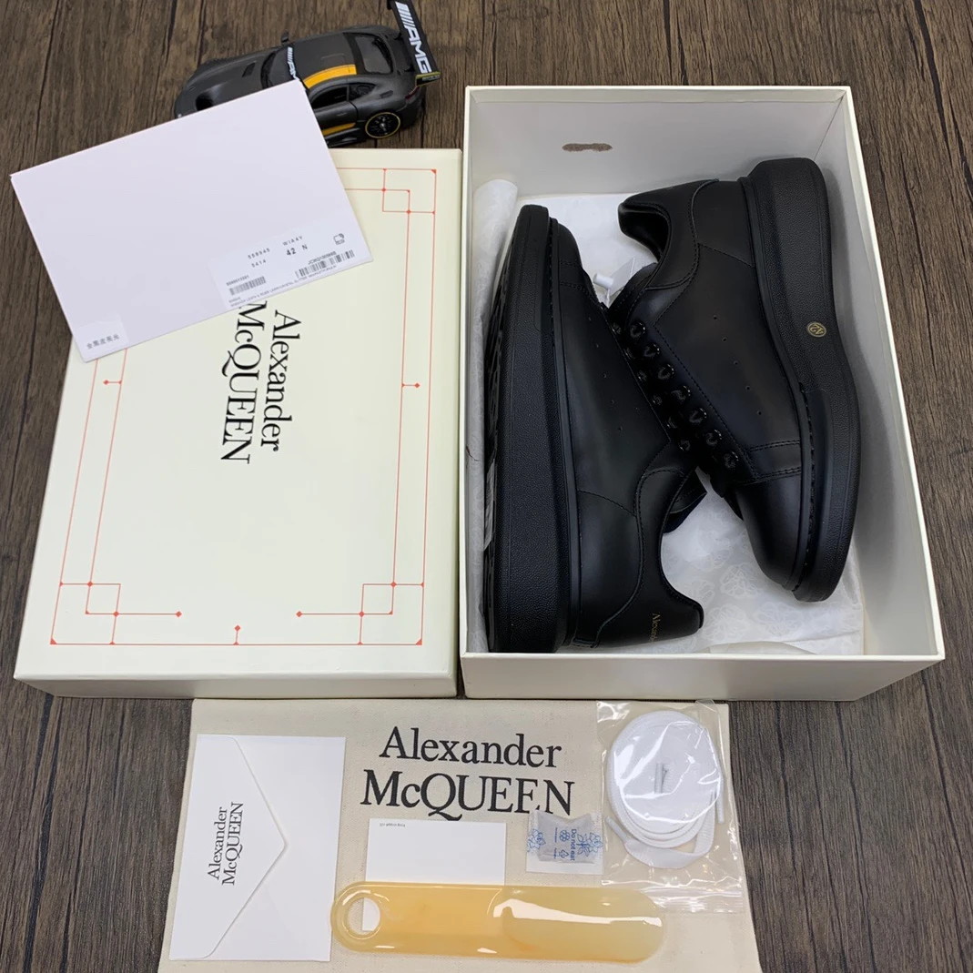 McQuen Black 553761WHGP01000 NewStyle 1415