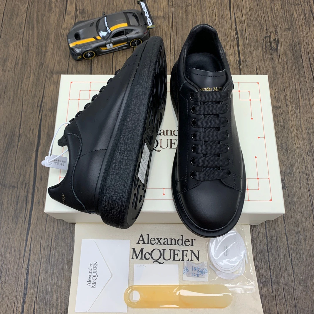 McQuen Black 553761WHGP01000 NewStyle 1415