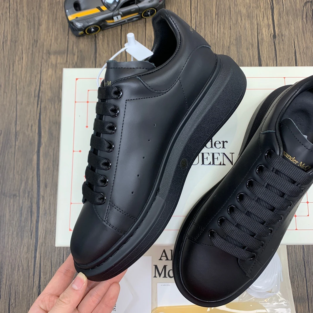 McQuen Black 553761WHGP01000 NewStyle 1415
