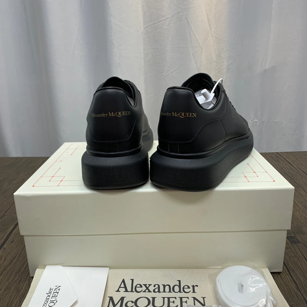 McQuen Black 553761WHGP01000 NewStyle 1415