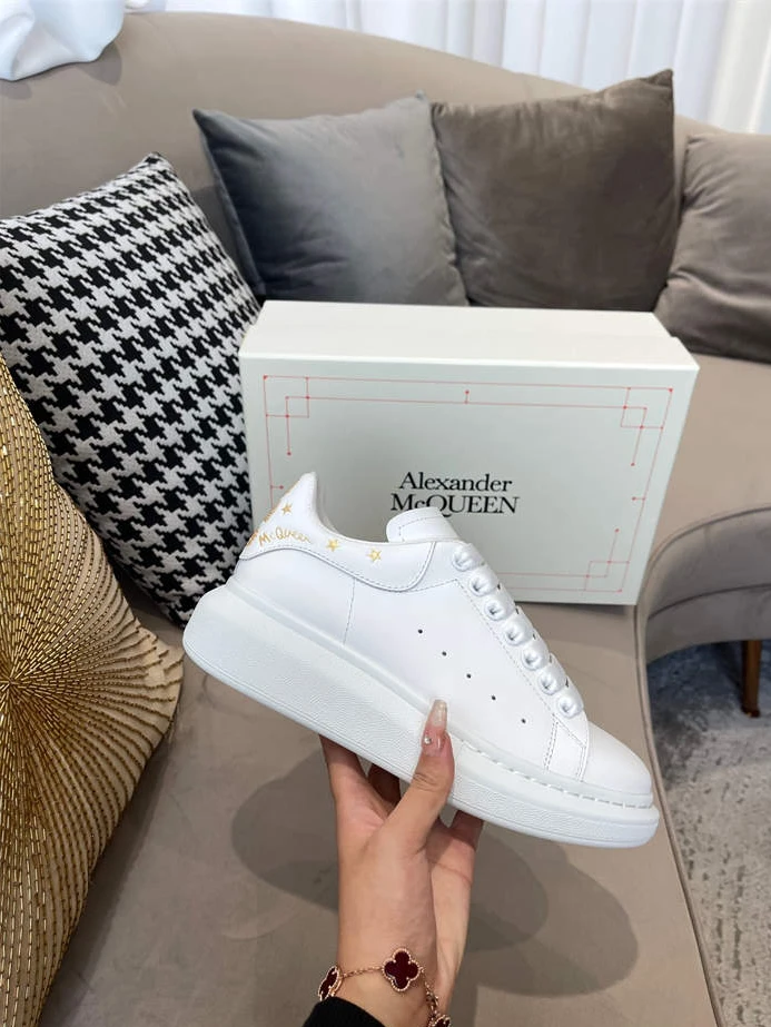 ModernLook 8465 Mc Queen 1335