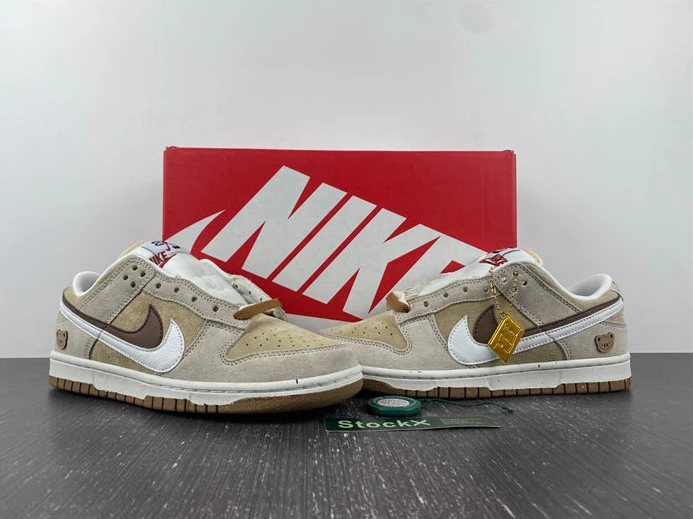 ModernLook 8614 Nike Dunk Low SE 85 DO9457-100D 1824