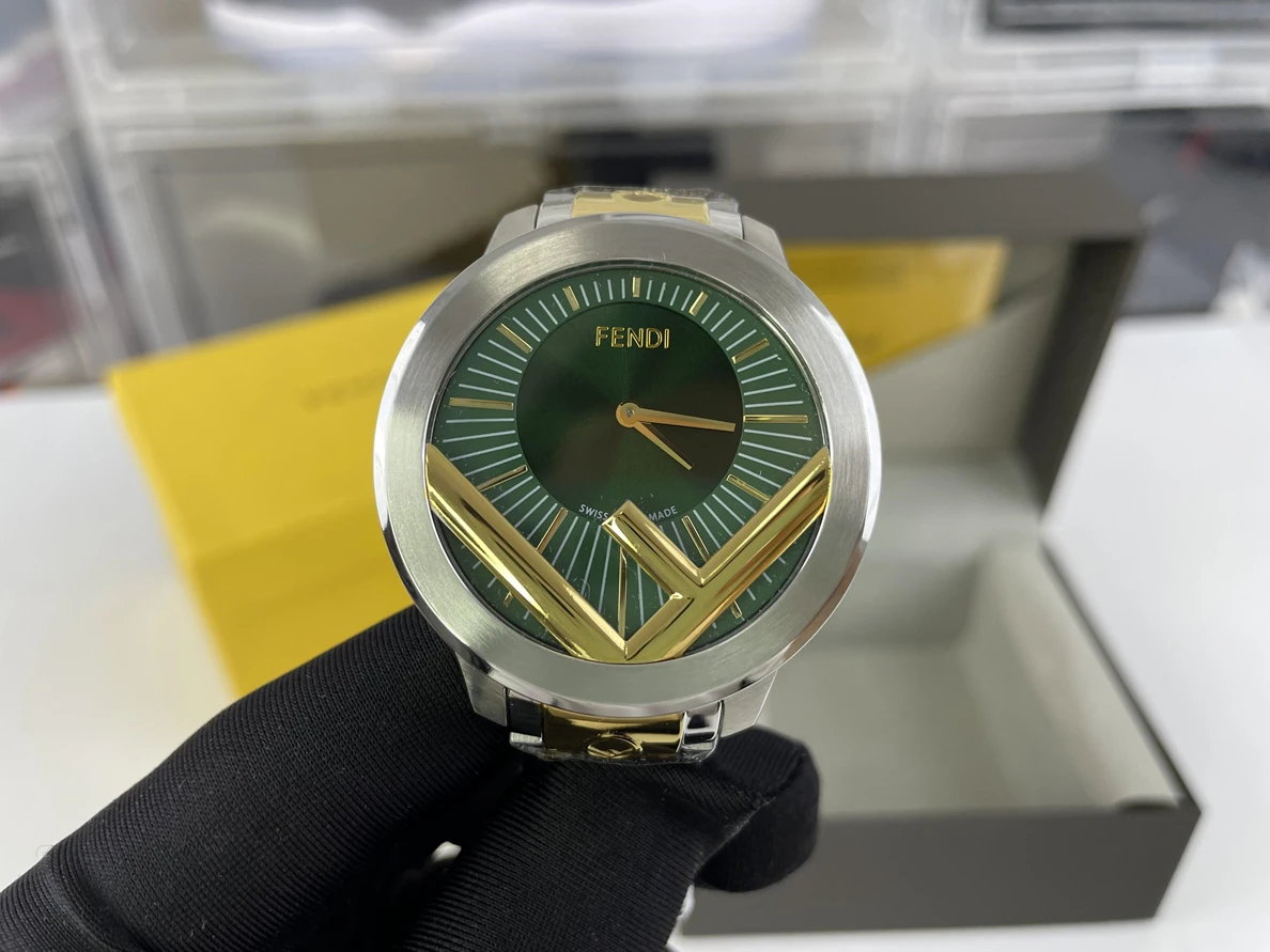 ModernLook 9569 FENDI Lovers Green dial plate Gold LOGO watch ( 36 or 42 cm) 301