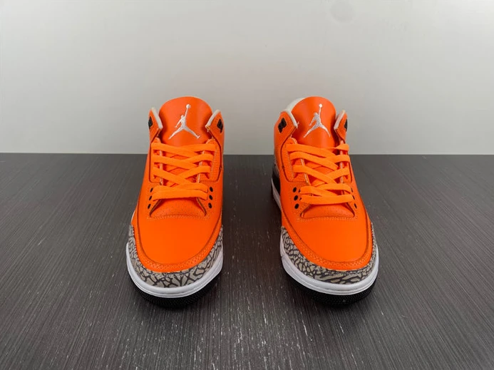 ModernLook Jordan 3 Retro Orange CT8532-801 743