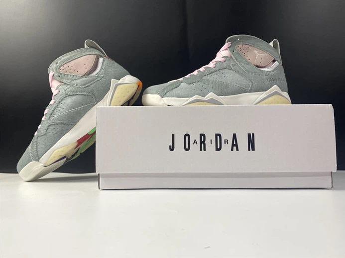 ModernLook Jordan 7 Retro Neutral Grey CT8528-002 1024