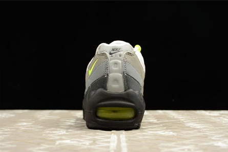 ModernLook Nike Air Max 95 OG Neon 307960-002 2575