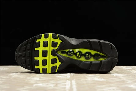 ModernLook Nike Air Max 95 OG Neon 307960-002 2575
