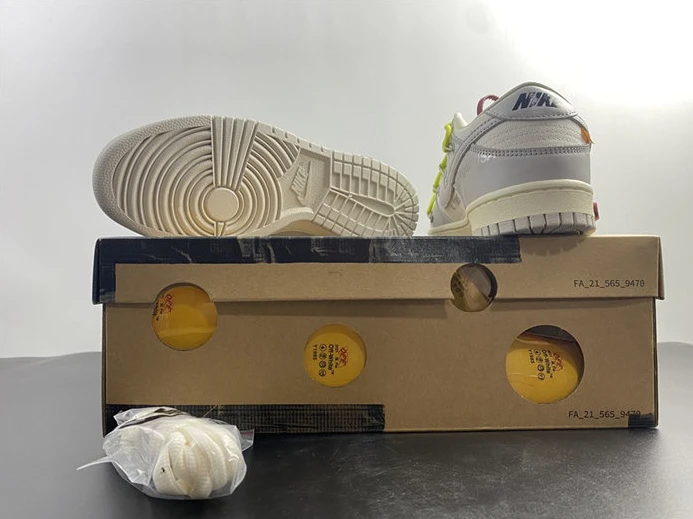 ModernLook Nike Dunk Low Off-White Lot 8 DM1602- 106 2350