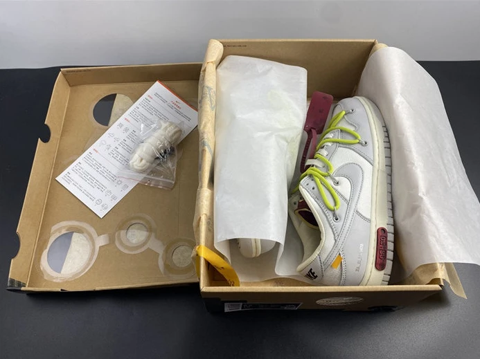 ModernLook Nike Dunk Low Off-White Lot 8 DM1602- 106 2350