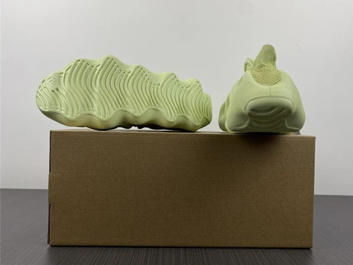 ModernLook adidas Yeezy 450 RESIN GY5388 2966