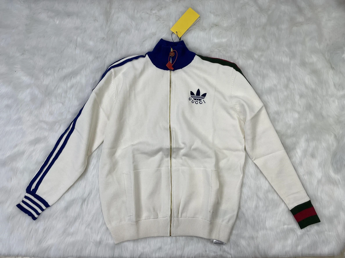 NewStyle 357 GUCCI White Sweather with Green Red shoulder marks 98