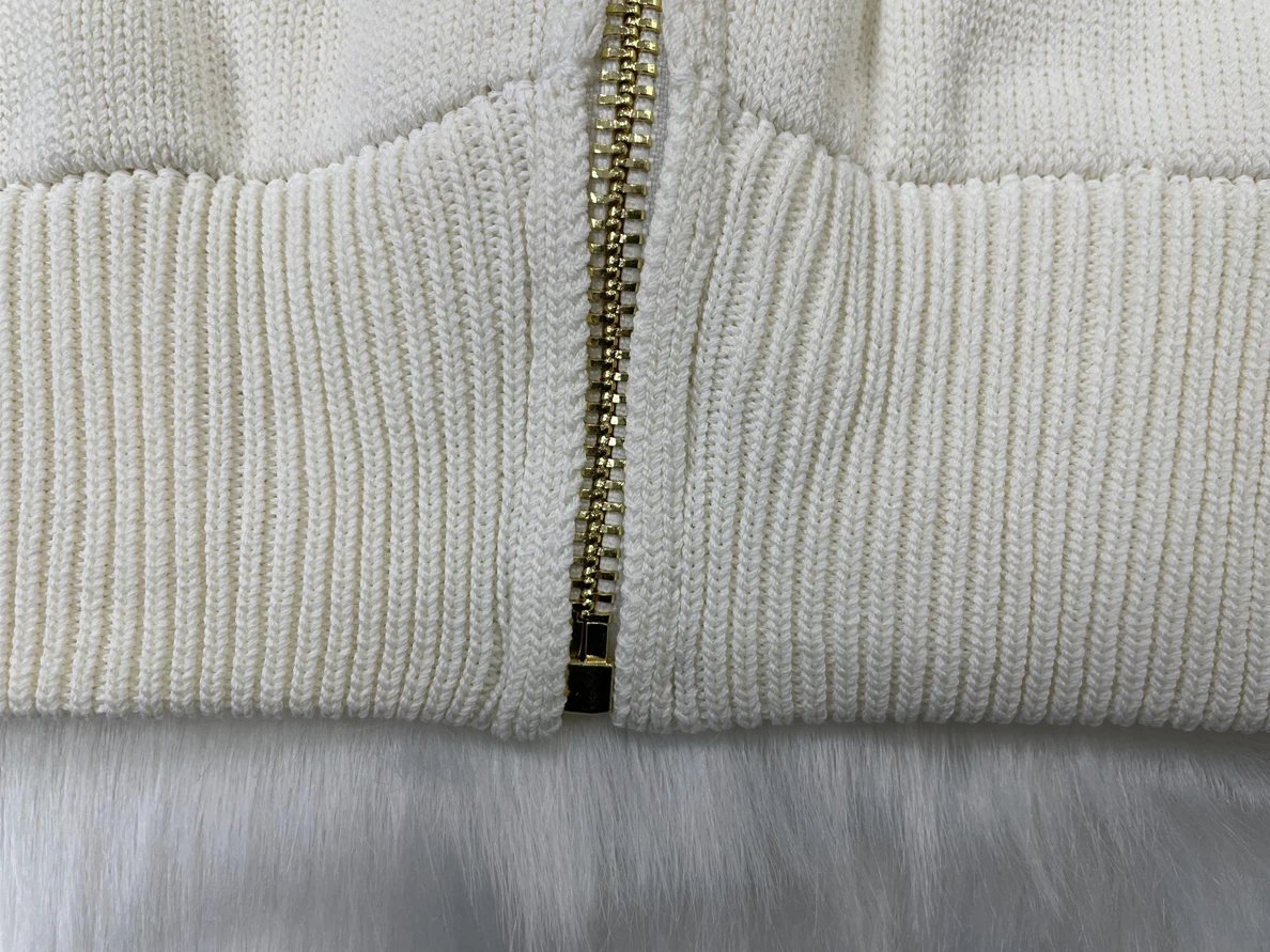 NewStyle 357 GUCCI White Sweather with Green Red shoulder marks 98