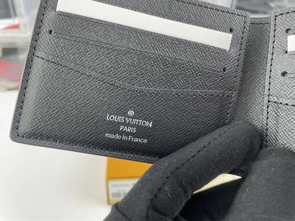 NewStyle 4319 LV Black Grey Wallet Monogram eclipse (11.9 x 9cm） 382
