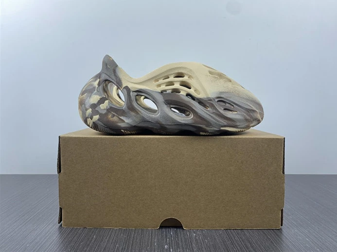 NewStyle 440 ADIDAS YEEZY Foam RNNR MX Cream Clay GX 2866