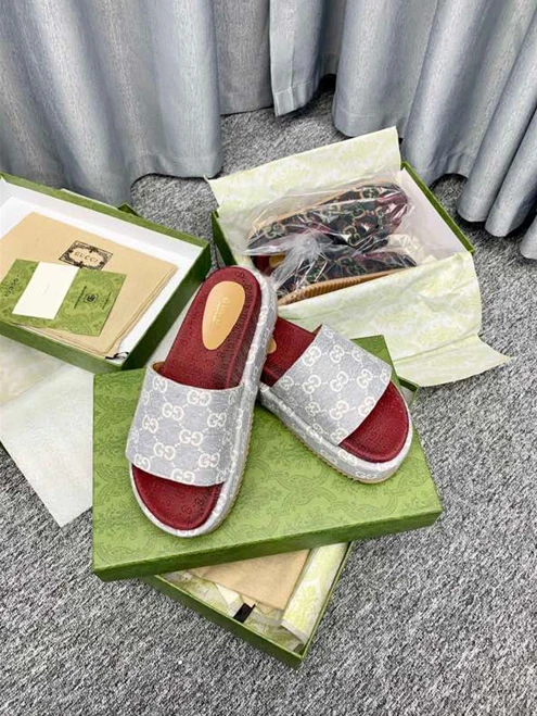 NewStyle 8695 Gucci Slipper 3243