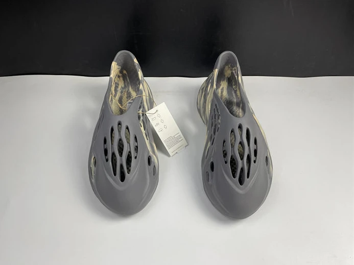 NewStyle ADIDAS YEEZY Foam RNNR MXT Moon Gray  GV7904 2876