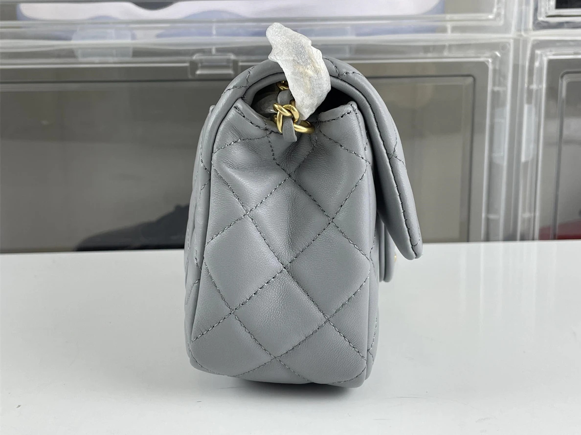 NewStyle Chanel Grey mini bag with gold ball (13 x 20 x 7 cm) 243