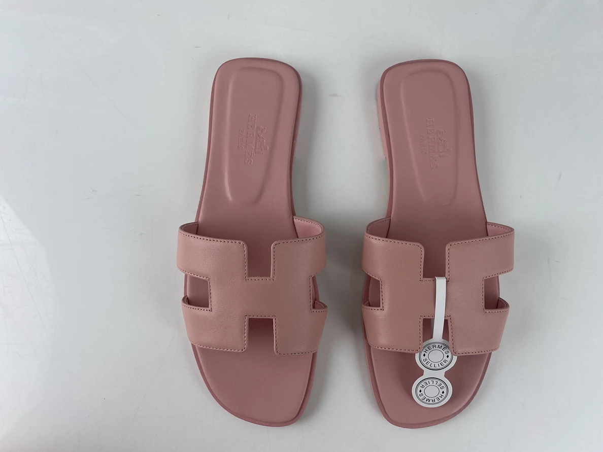 NewStyle H brand Pink smooth leather slippers 118